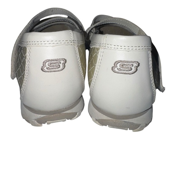 Skechers Womens 7.5 Mary Jane Cream Gold Patent Leather Comfort Flats - Picture 3 of 5